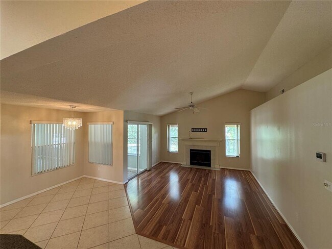 Building Photo - 302 Bluff Pass Dr