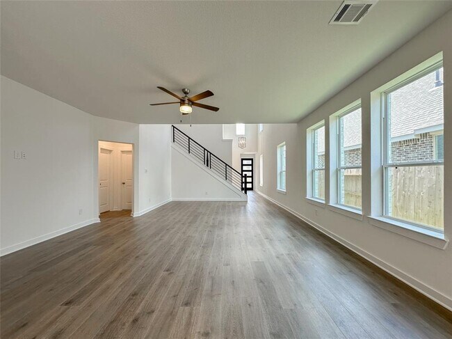 Building Photo - 541 Sand Branch Dr