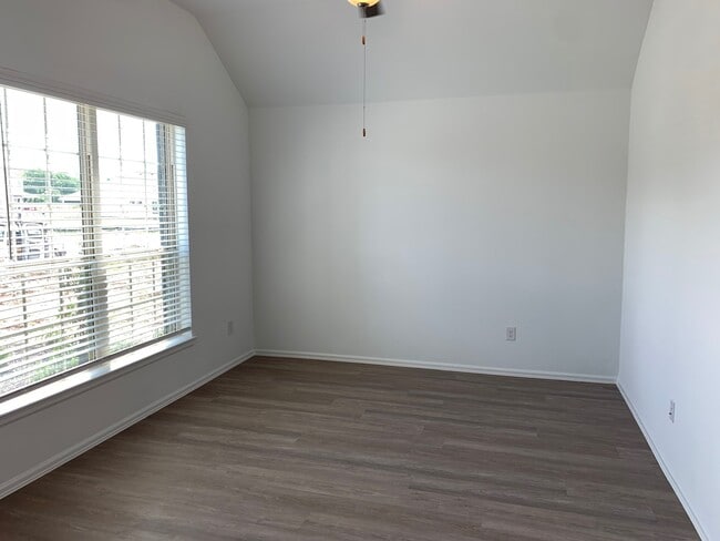 Building Photo - 3707 Gentle Meadow Dr