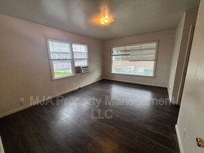 Building Photo - 738 Wasatch St.