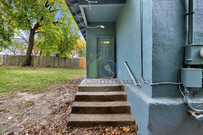 Building Photo - 724-724 Adams St SE