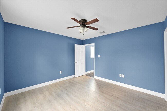 Building Photo - 11375 Allwood St