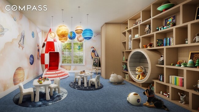 Building Photo - 211 W 84th St