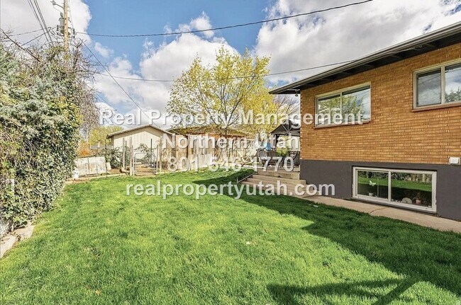 Building Photo - 6075 S 2125 W