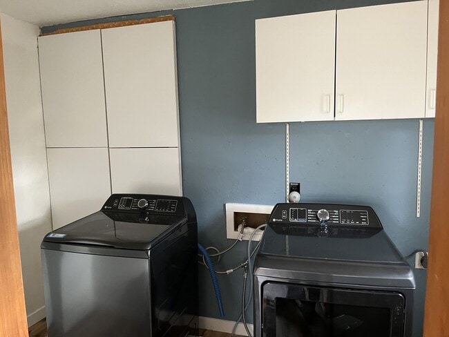 Building Photo - 4909 W Alamosa St