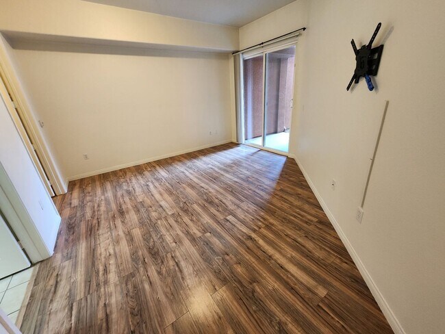 Building Photo - Gorgeous 2 Bedroom 2 Bath Manhattan Condo is just the place for you!