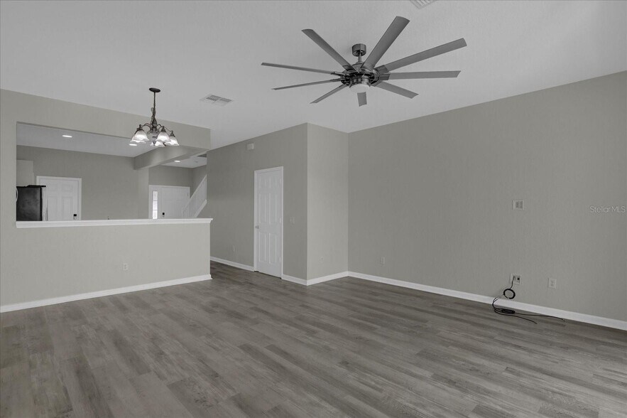 Building Photo - 4500 SW 52nd Cir