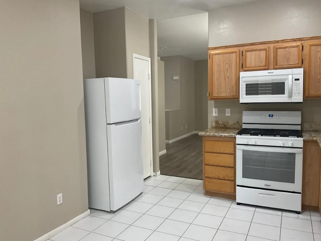 Building Photo - 5952 Hickory Nut Ave