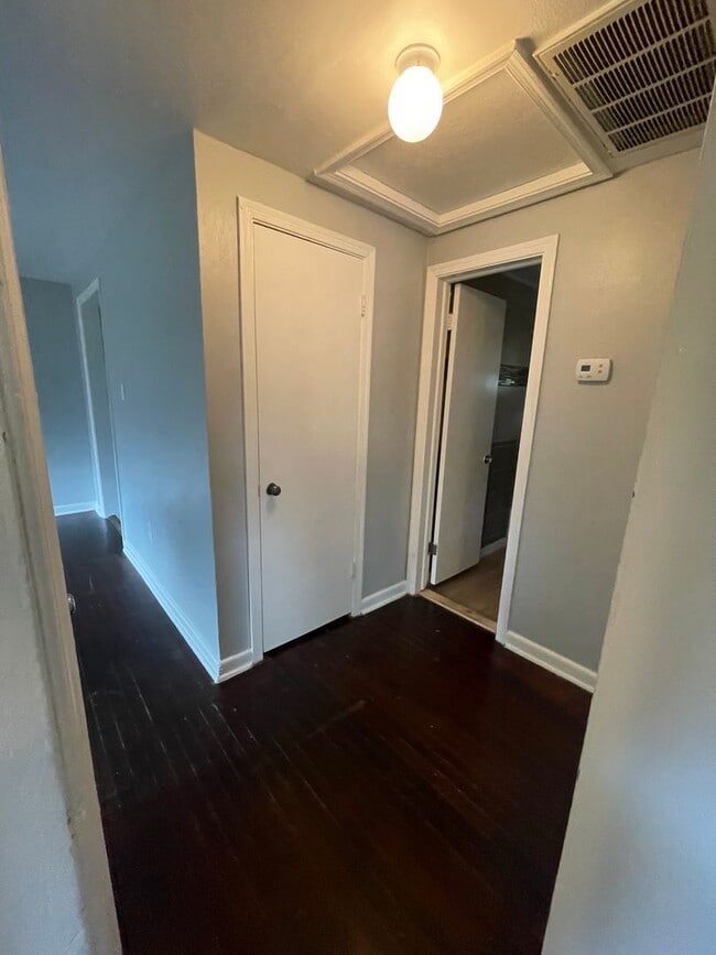 Building Photo - Coleman Place Duplex Quick Possession