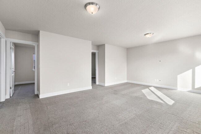 Building Photo - Bring the DOG!  Beautiful Like New NE 4 Bd...