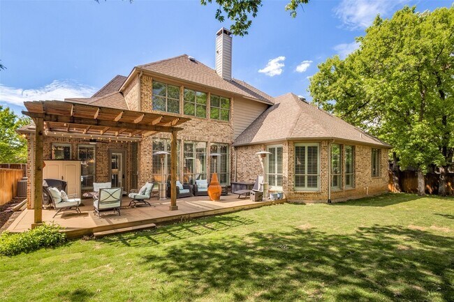 Building Photo - 901 Sandy Trail