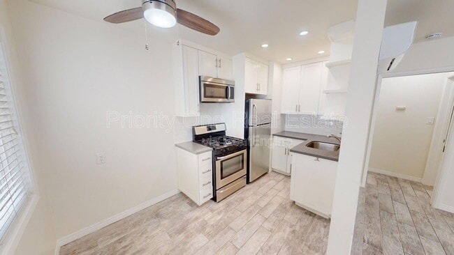 Building Photo - 713 Venice Ct.