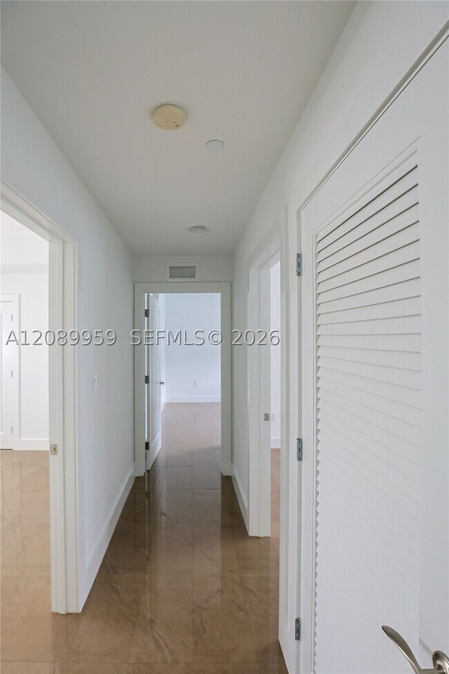 Building Photo - 7520 SW 59th St