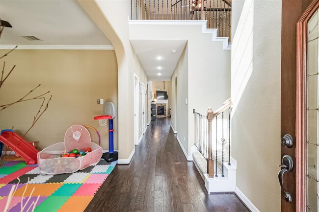 Building Photo - 28806 Crested Butte Dr