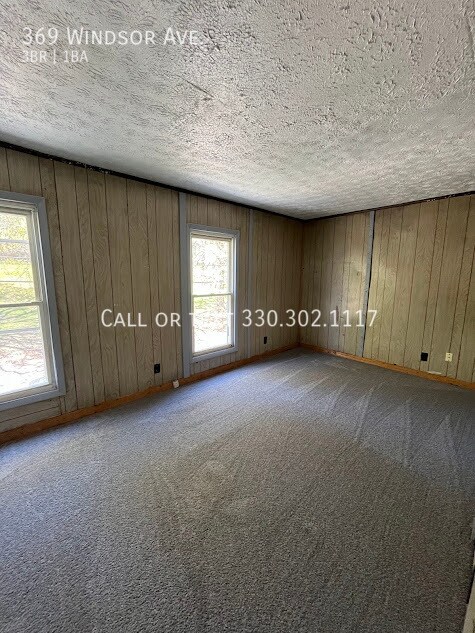 Building Photo - 369 Windsor St