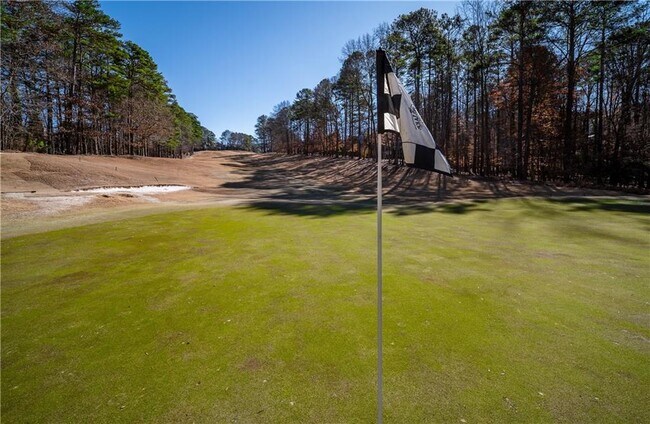 Building Photo - 5041 Towne Lake Hill N