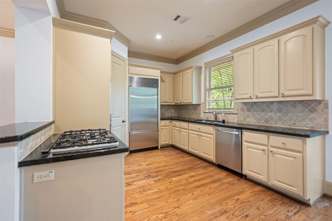 Building Photo - 4607 Regent Manor Dr