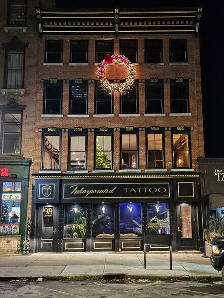 Building Photo - 98 Genesee St