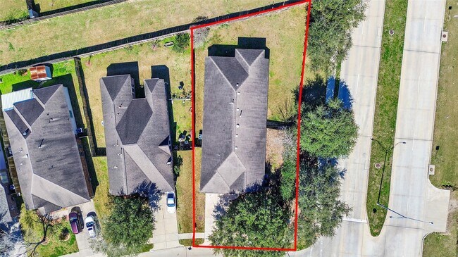 Building Photo - 5643 Walnut Glen Ln