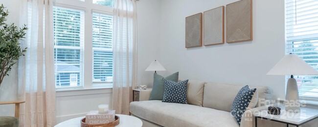 Building Photo - 2136 Caldera St