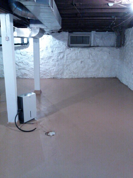 Building Photo - 6213 Harrison St