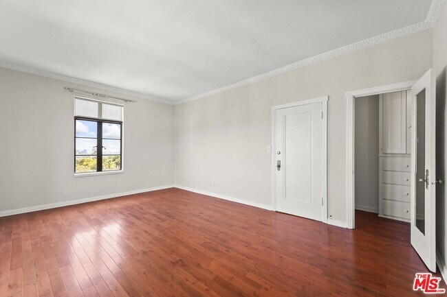 Building Photo - 1314 Hayworth Ave