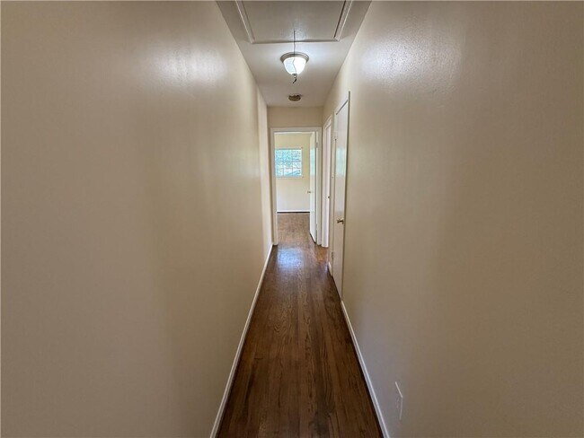 Building Photo - 3512 Shadowwood Ct