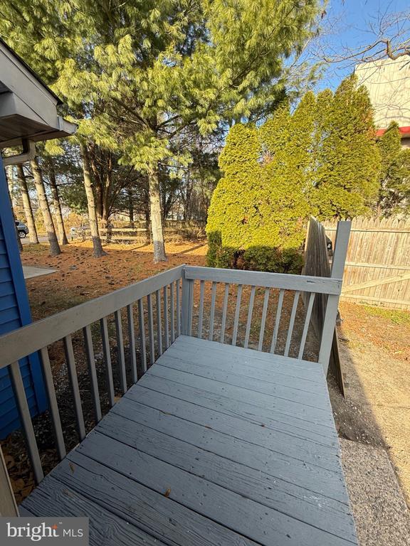 Building Photo - 15 DEMING Ave