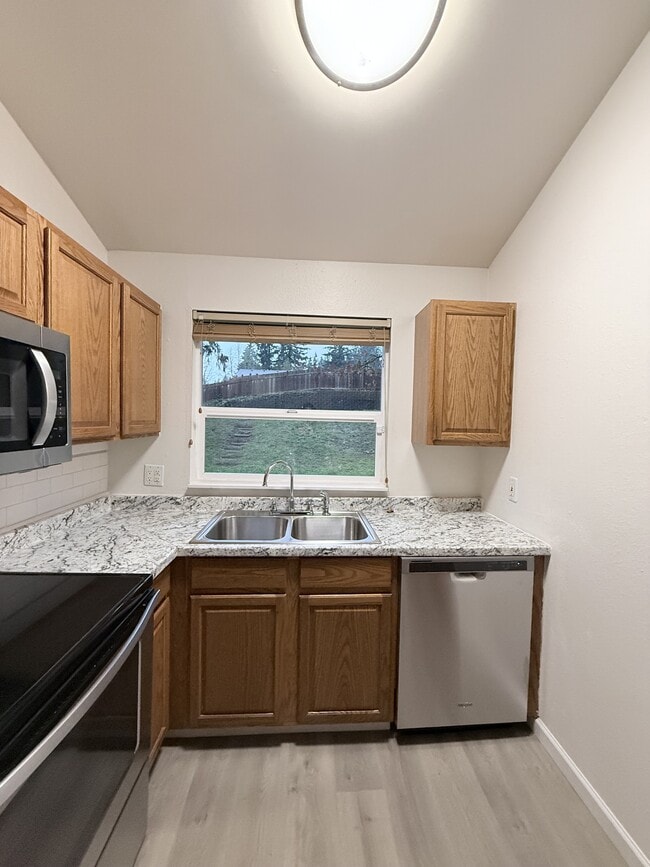 Building Photo - 10807 22nd Pl SE