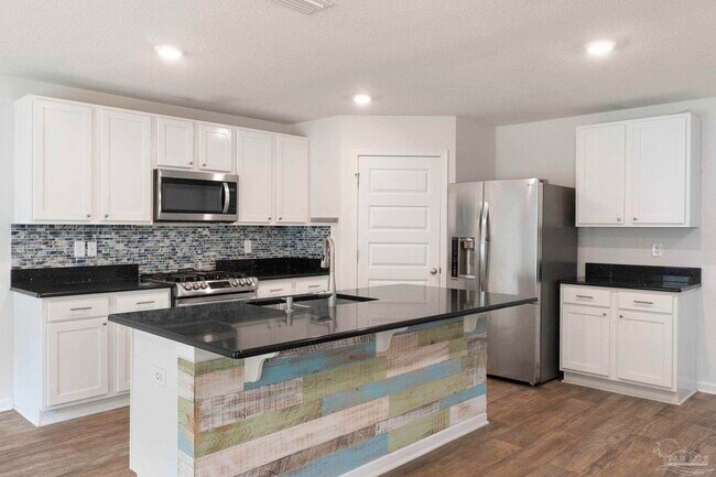 Building Photo - 10609 Queens Gate Cir