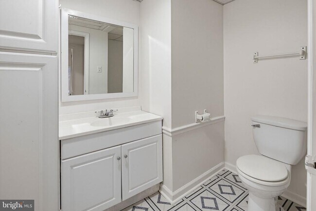 Building Photo - 8867 Willowwood Way