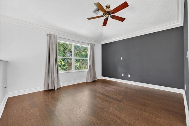 Building Photo - 6249 NW 78th Manor