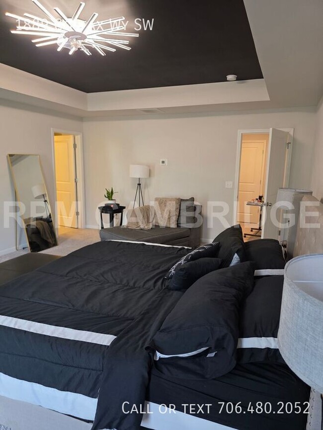 Building Photo - For Rent: Stunning 3-Bed, 3-Bath Townhome ...