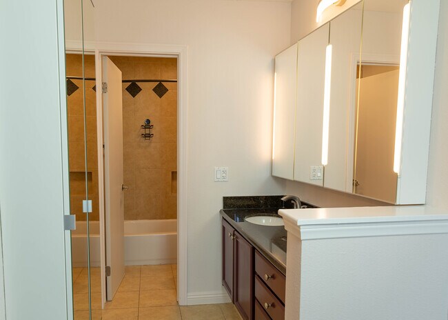 Building Photo - 4860 Rolando Ct