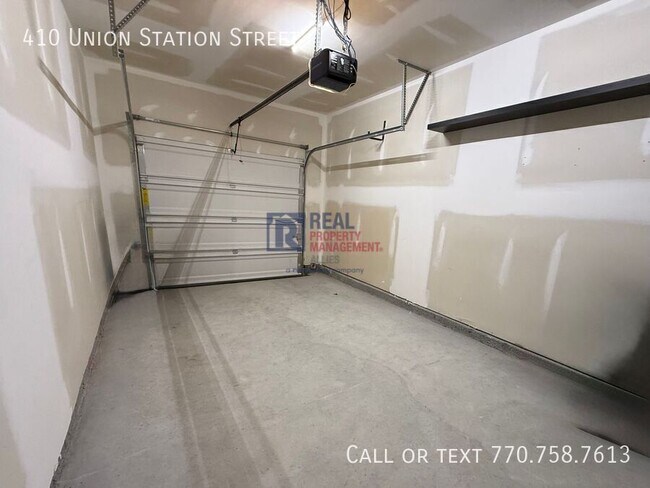 Building Photo - 410 Union Station St