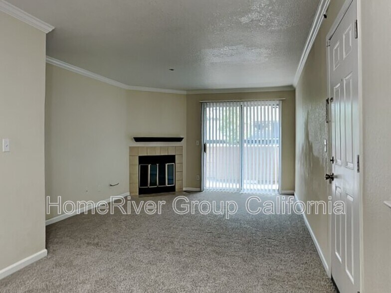 Building Photo - 1019 Dornajo Way