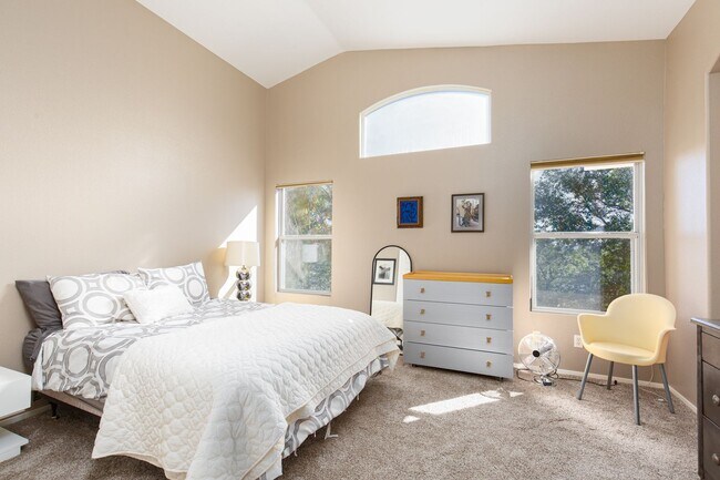 Building Photo - Fully Furnished Home in Green Valley Ranch – Move-In Ready
