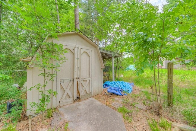 Building Photo - 330 Oak Tree Dr