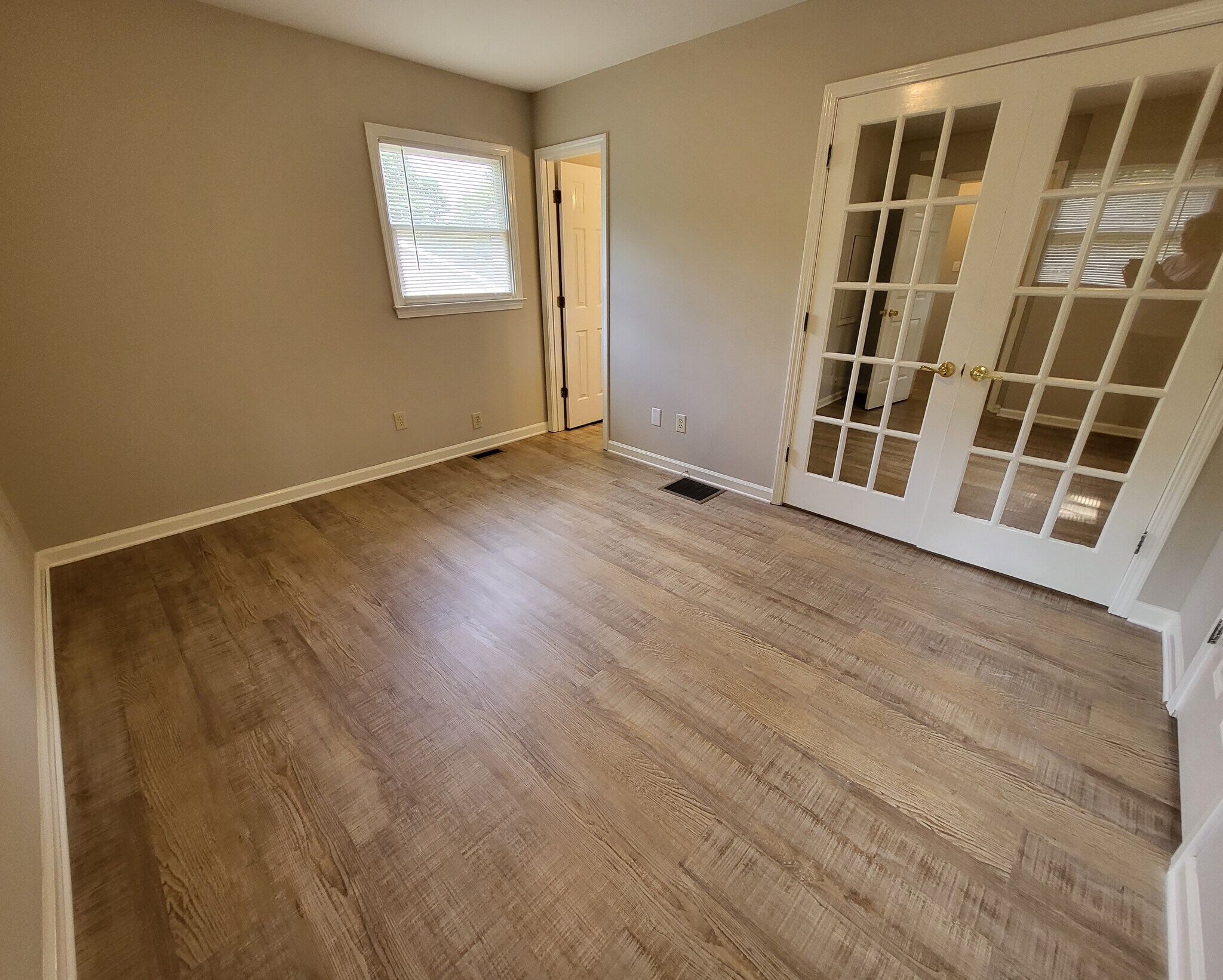 Bedroom 1 - 1324 Kenwood Street