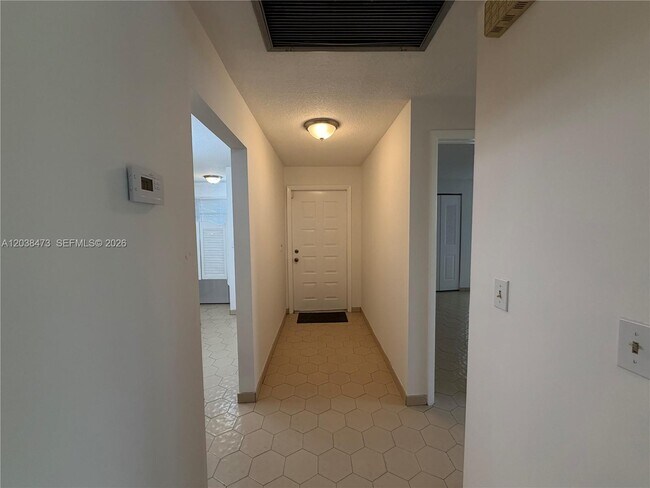 Building Photo - 1540 NW 93rd Ave