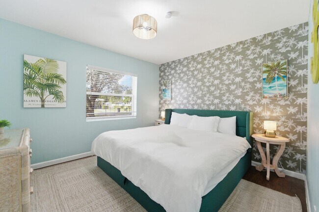 Building Photo - 1424 Willow Rd