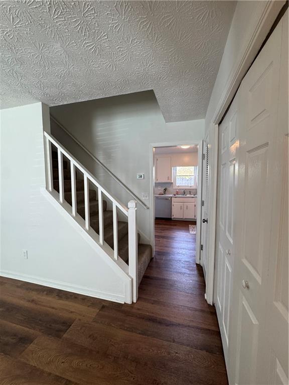 Building Photo - 1300 Duvall Pl