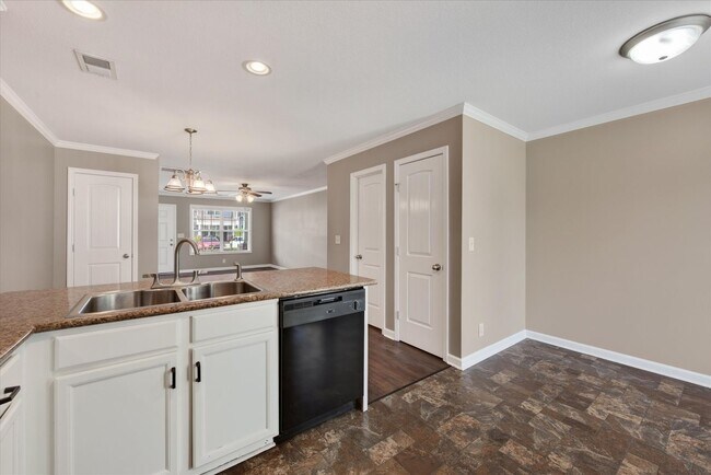 Building Photo - 343 Sam Houston Cir