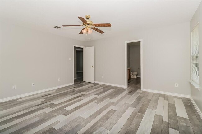 Building Photo - 6805 Doyal Dr
