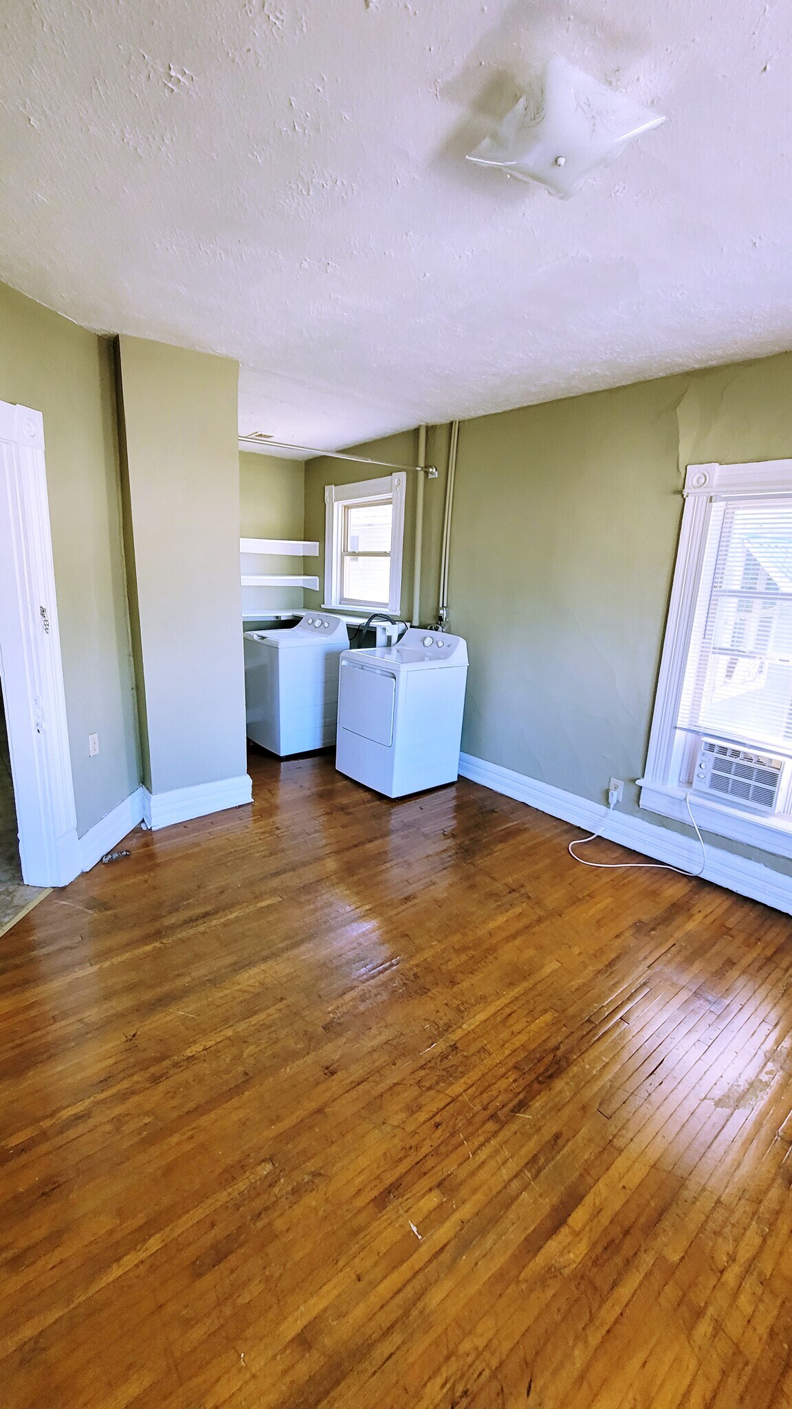 Bedroom - 237 E Duncan St