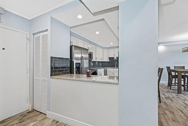 Building Photo - 2401 Bayshore Blvd