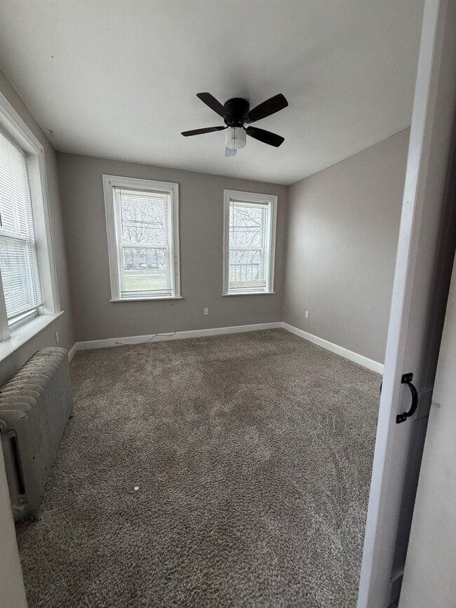 Building Photo - 7812 Hudson Ave