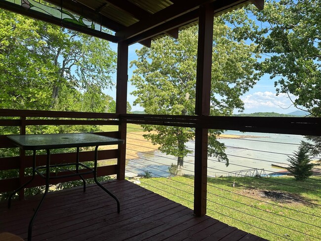 Building Photo - Lake Life!!!