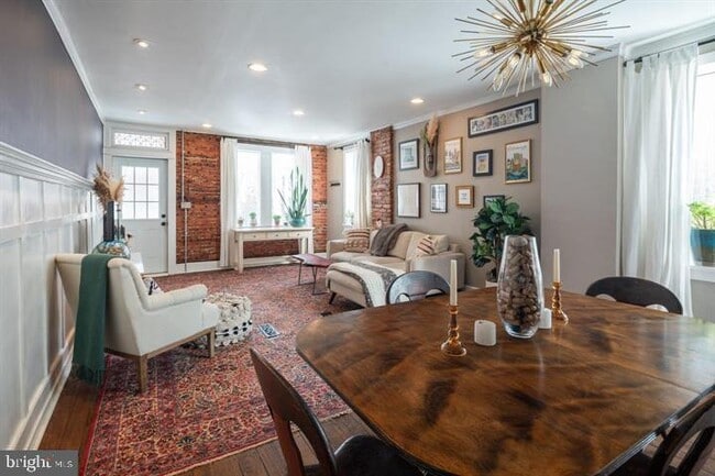 Building Photo - 229 Benezet St