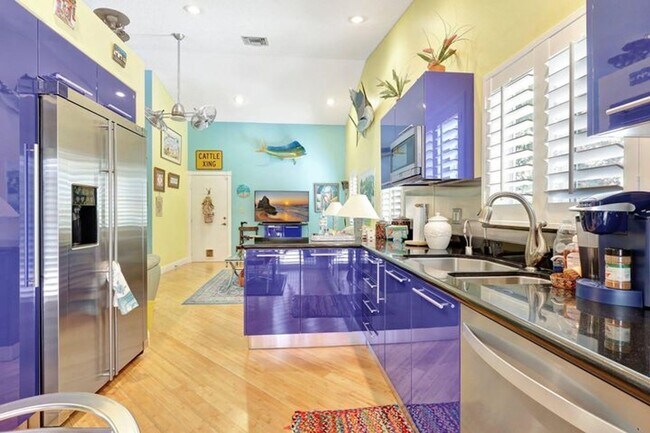 Building Photo - 455 Mohawk Ln